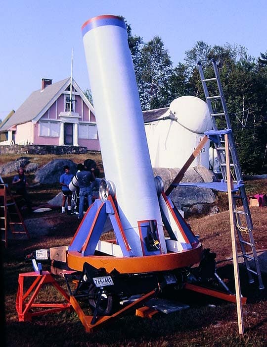 Astronomy outreach volunteering at an observatory