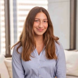 Zoe Simon